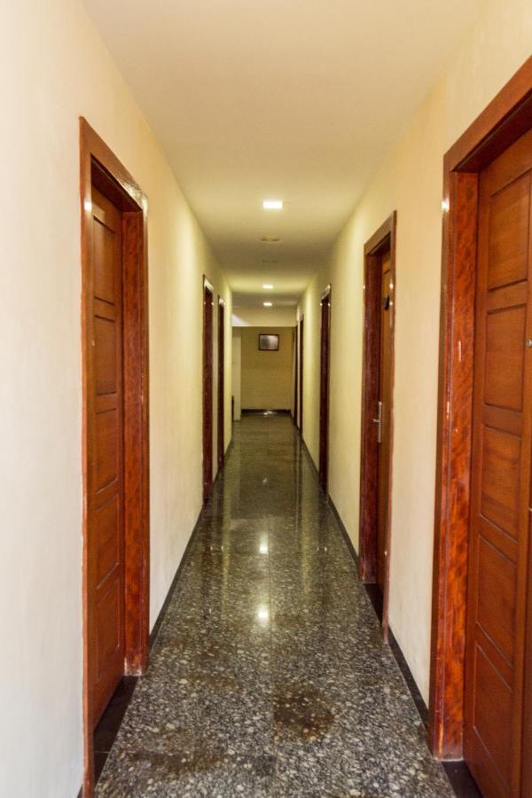 Collection O 625 Hotel Golden Gate Batam Exterior foto