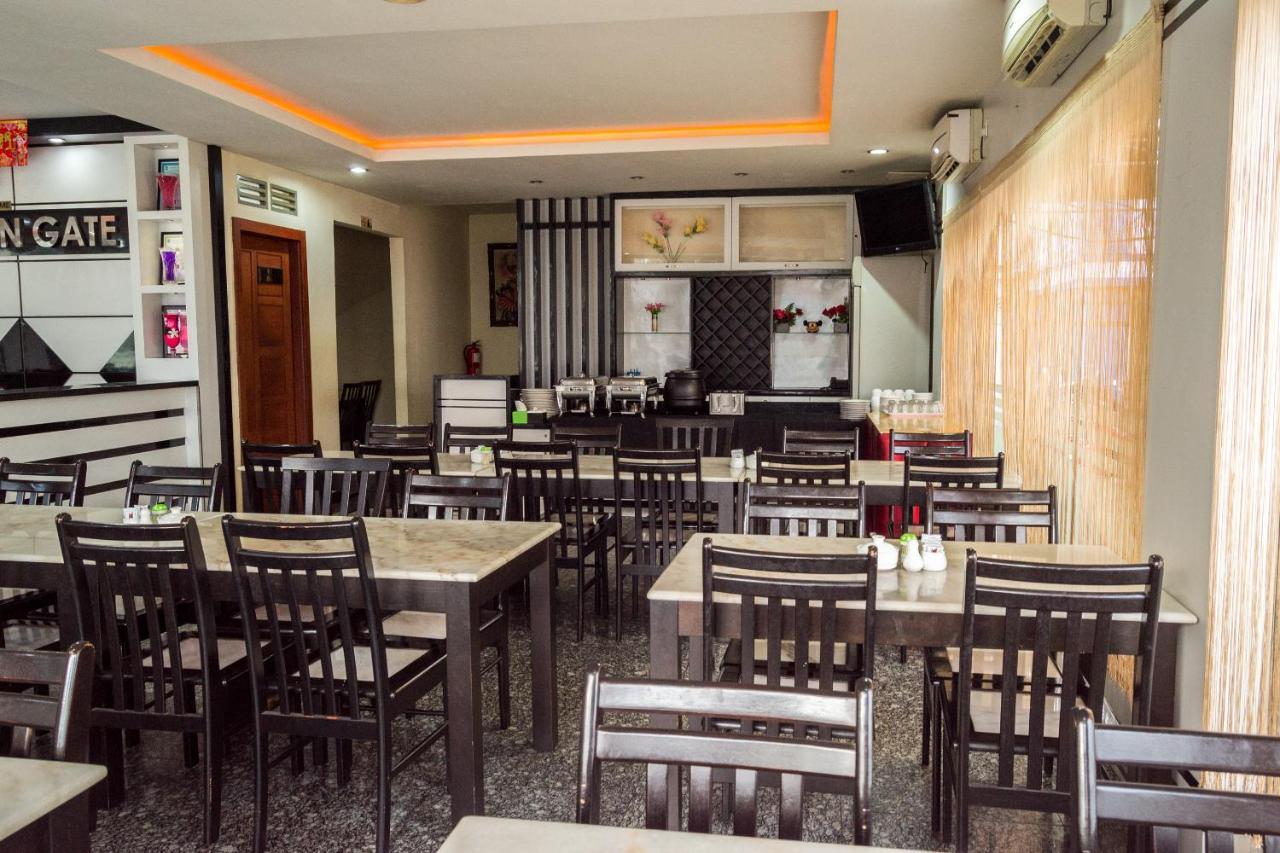 Collection O 625 Hotel Golden Gate Batam Exterior foto