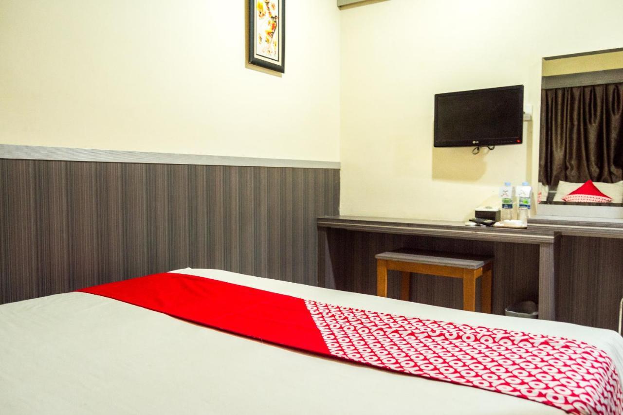 Collection O 625 Hotel Golden Gate Batam Exterior foto