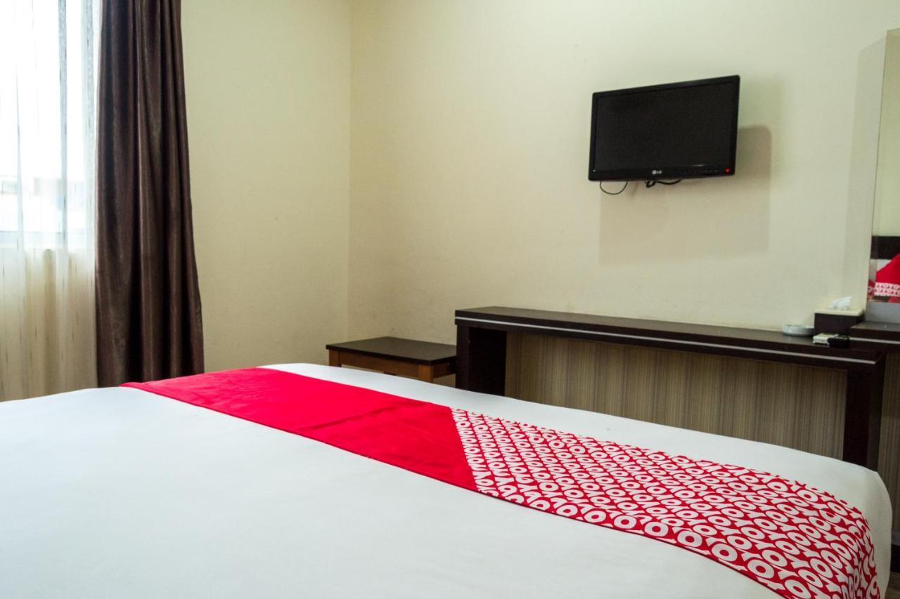 Collection O 625 Hotel Golden Gate Batam Exterior foto