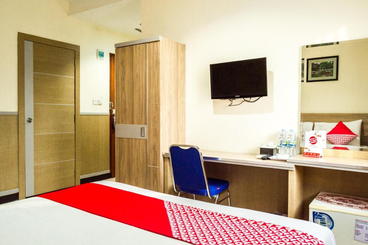Collection O 625 Hotel Golden Gate Batam Exterior foto