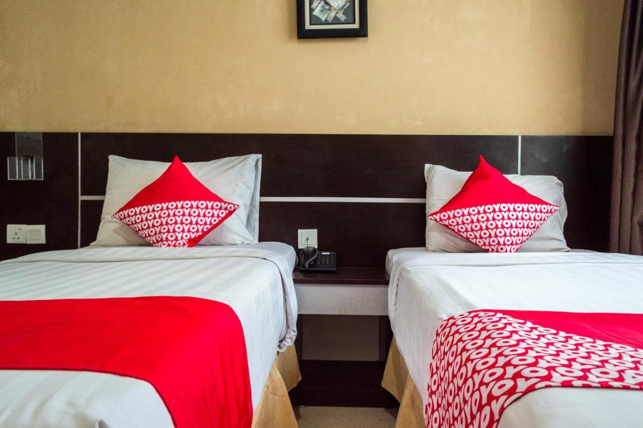 Collection O 625 Hotel Golden Gate Batam Exterior foto