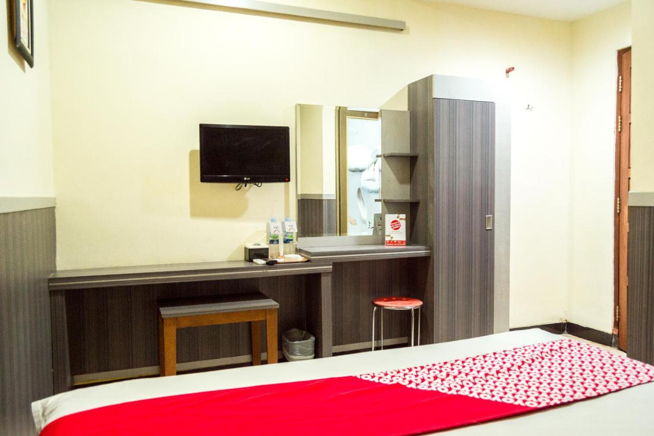 Collection O 625 Hotel Golden Gate Batam Exterior foto