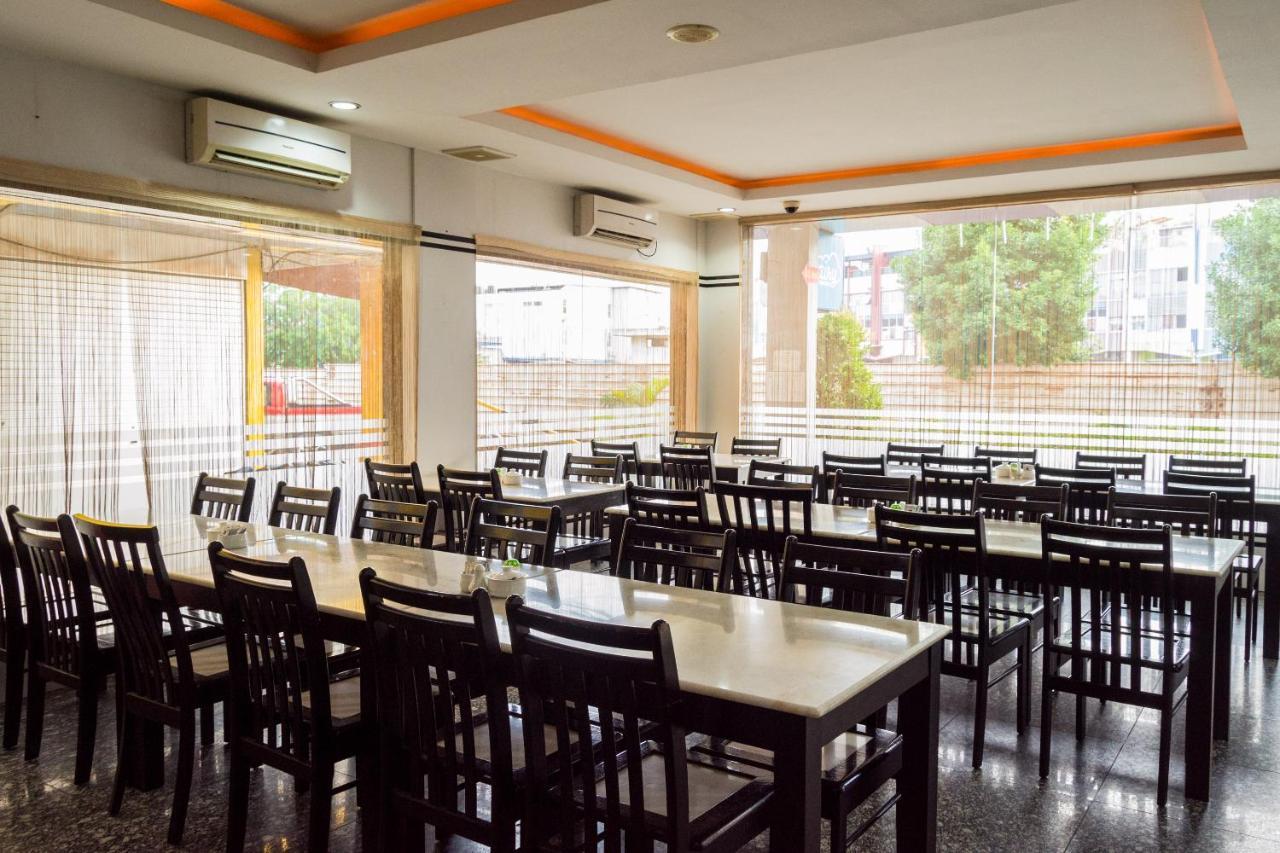 Collection O 625 Hotel Golden Gate Batam Exterior foto